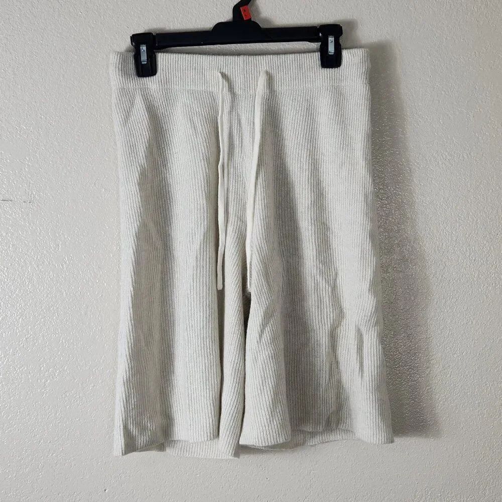 Johnny Was Calme Ribbed Bermuda Cashmere Shorts in Beige NWT Size S